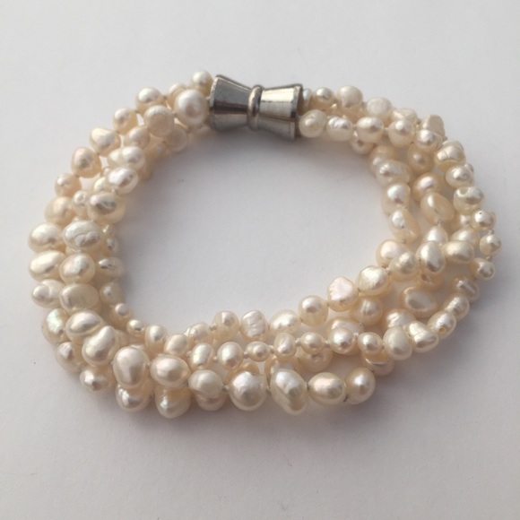 BEAUTIFUL Modern Estate Natural Pearl Bracelet - Picture 2 of 2